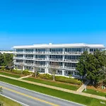 The Alexander By Panhandle Getaways
