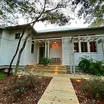 Zen Den Cottage