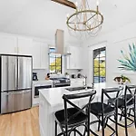 Abba Carriage House