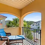 La Valencia Villas