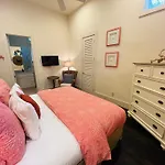 Zen Den Cottage