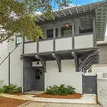 Julia\'S Carriage House
