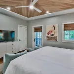 Julia\'S Cottage
