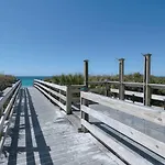 30A Wave And Sea By Avantstay Lagoon Pool Walk To Beach
