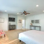 Dunn Inn 2 By Avantstay Walk To Beach Pool Access Sleeps 17