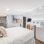 30 Love Main House