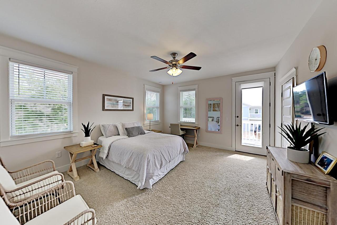 New Listing! Beach House With Pool & Dock, Near 30a Holiday home *