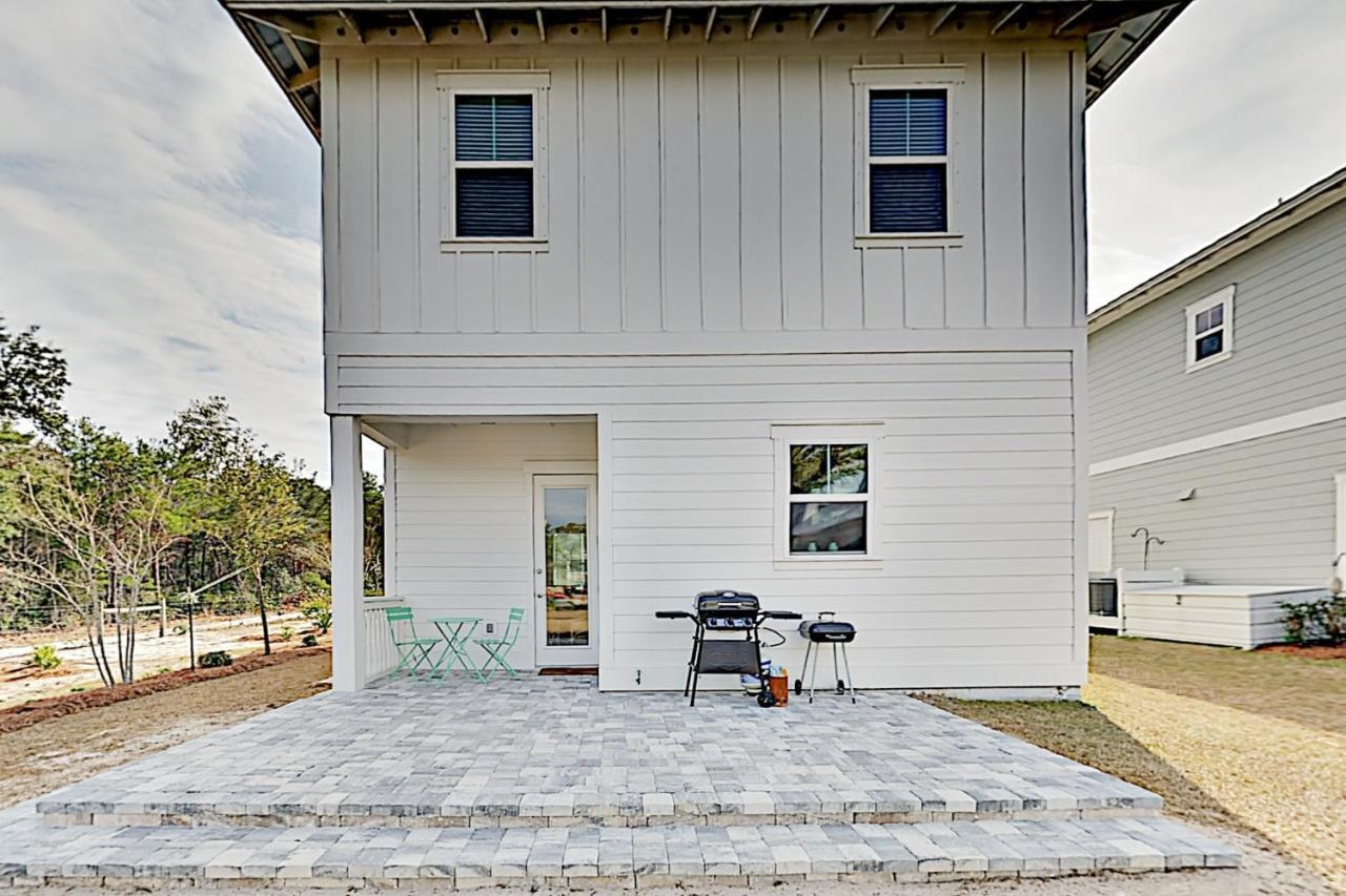 New Listing! Beach House With Pool & Dock, Near 30a Holiday home *