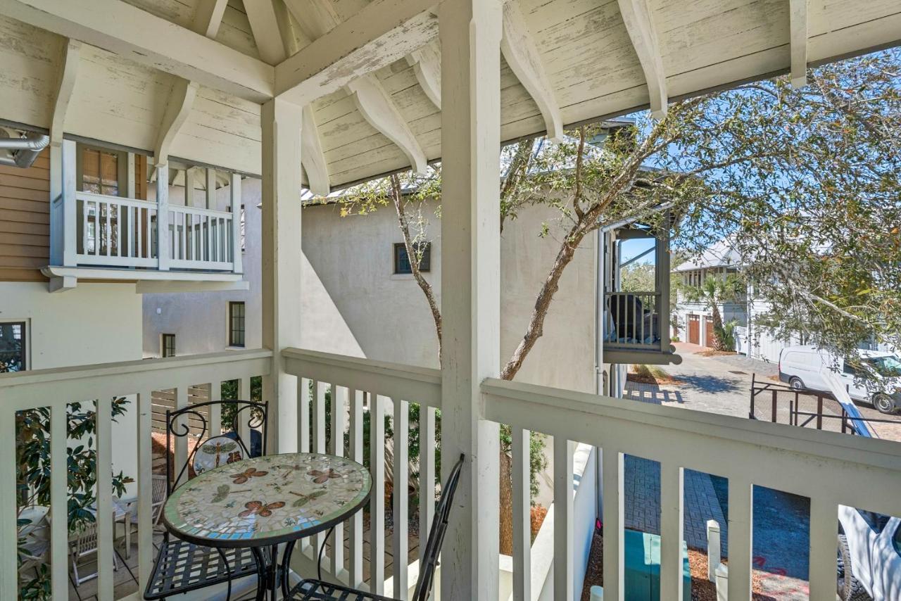 Sunsets At Rosemary Carriage House Holiday home *