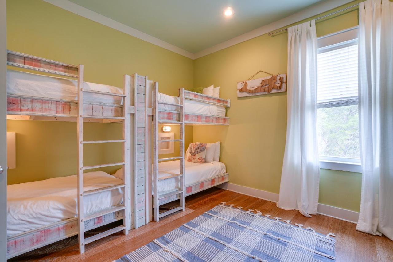 30a Pet Friendly House - The Snazzy Crab