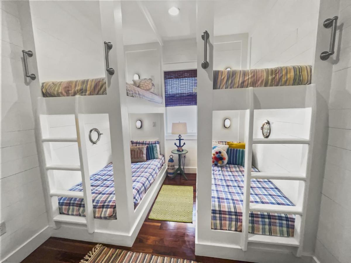 116 Surfer Ln