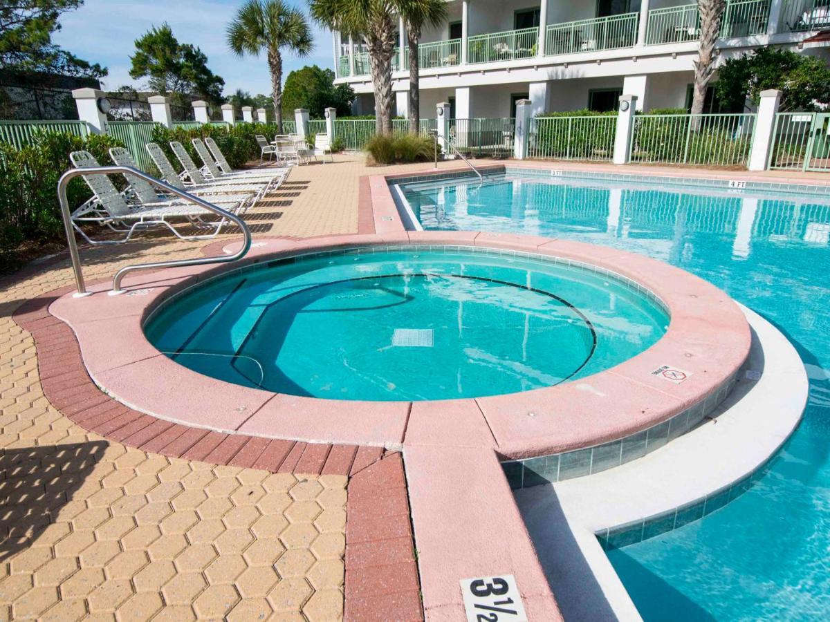 Apartment At Seacrest #206