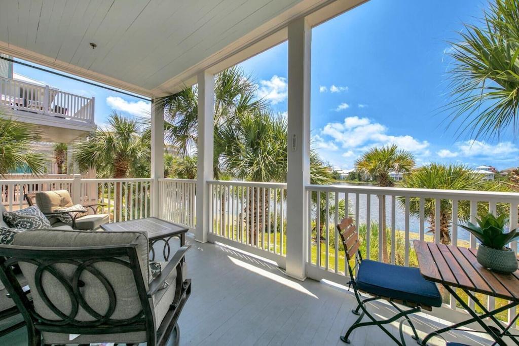 Holiday home Retreat By The Sea At Carillon *
