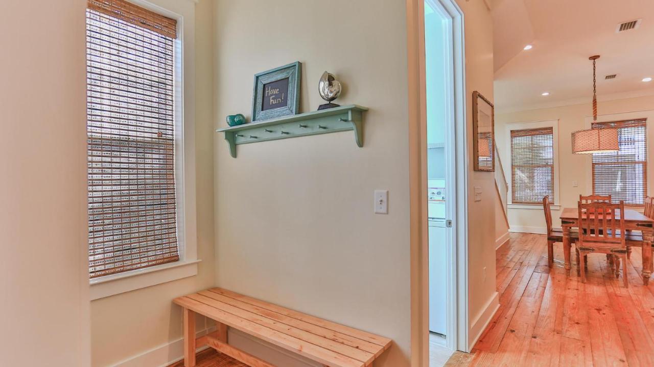 Holiday home Family Ties - Located In Seacrest 2 Master Bedrooms And A Large Communal Pool Rosemary Beach