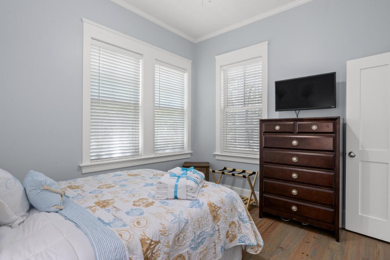 45 Founders Ct *