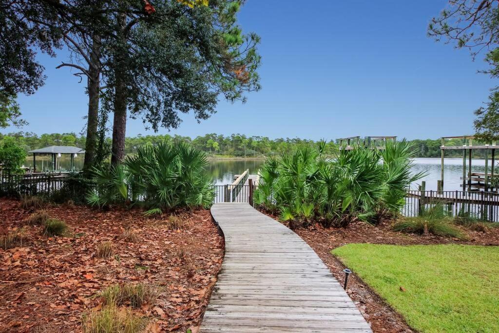 Coastal Oasis - Sleeps 10, Pool
