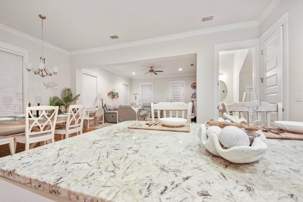 Coastal Oasis - Sleeps 10, Pool Rosemary Beach