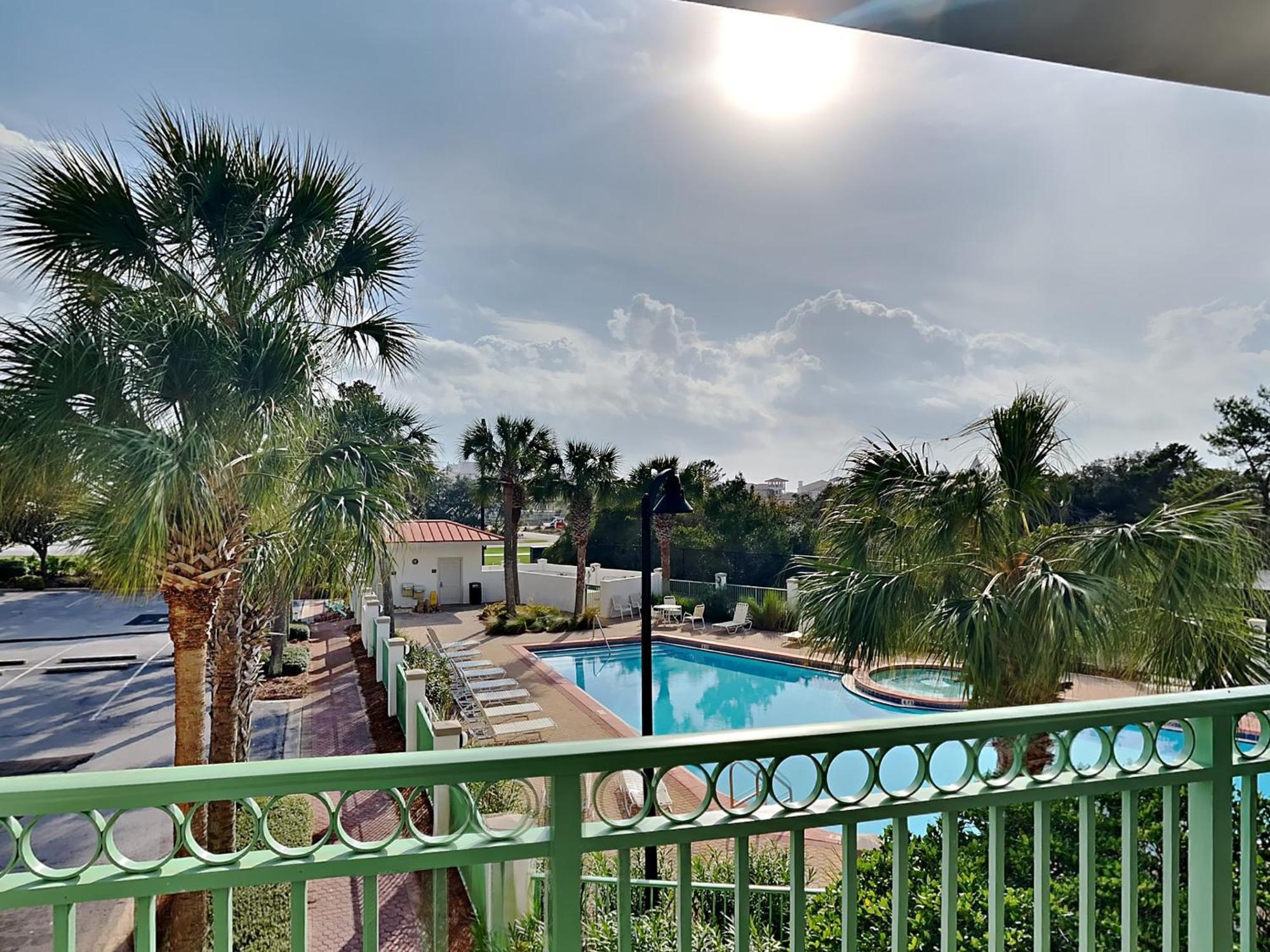 Apartment At Seacrest #206