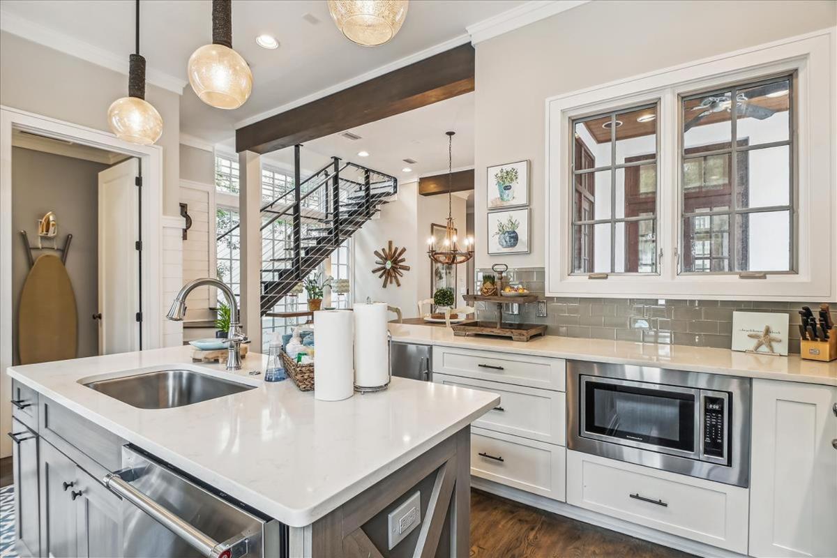 21 Hamilton Lane By 30a Escapes *