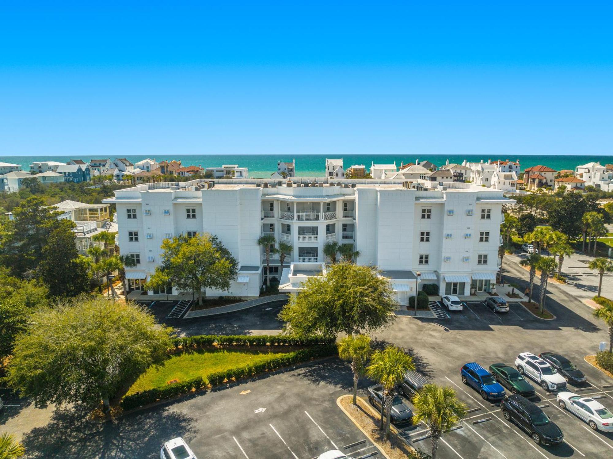 The Alexander By Panhandle Getaways