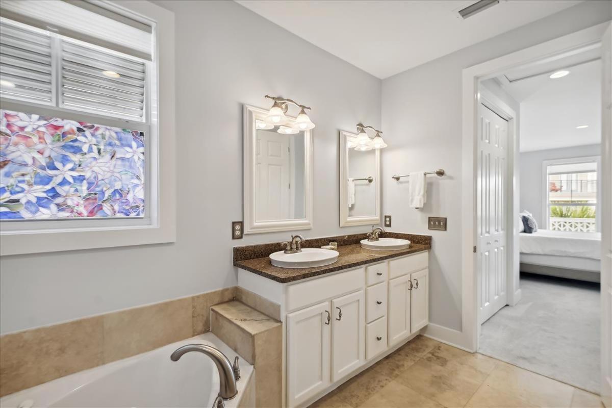 Tram-on-time By 30a Escapes Holiday home Rosemary Beach