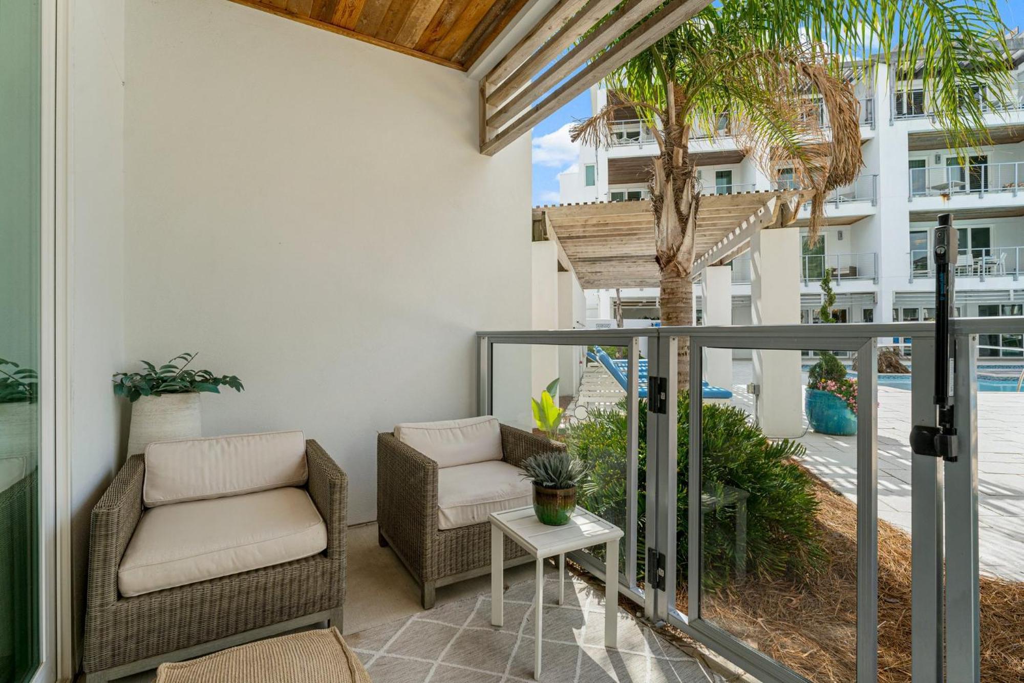 Pointe Us To The Beach Holiday home