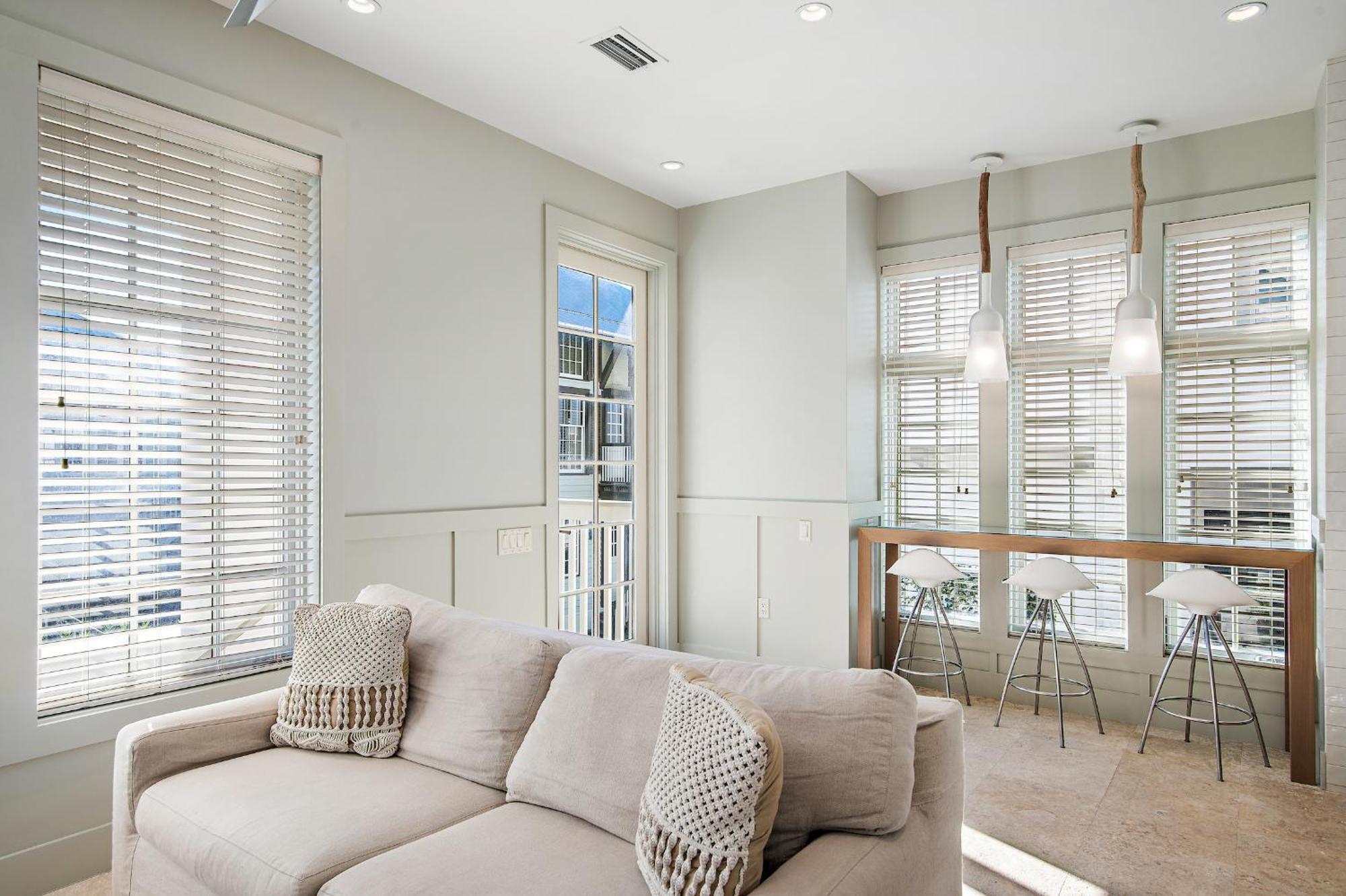 34 S Briland Lane Carriage House Holiday home