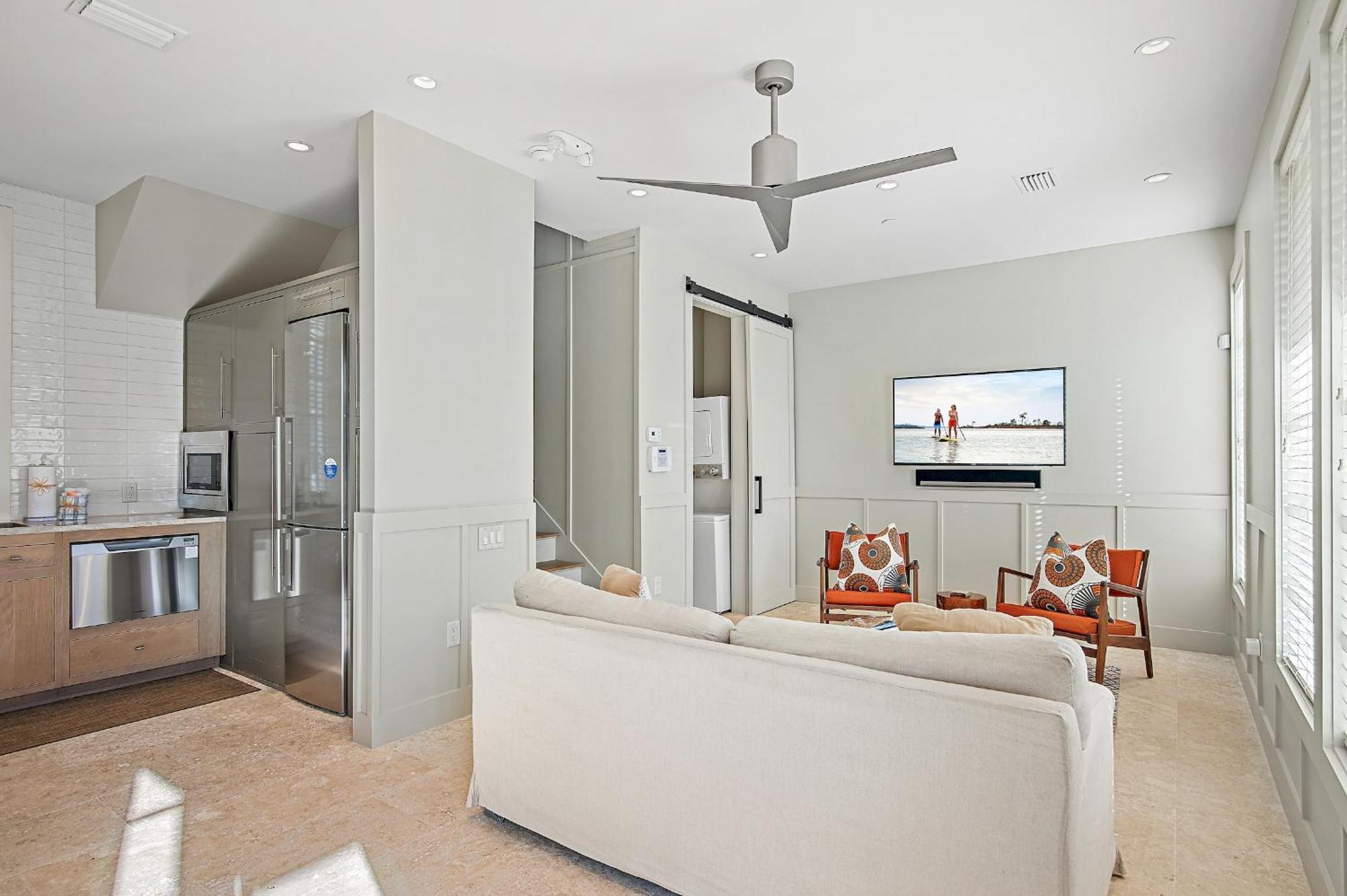 34 S Briland Lane Carriage House Holiday home