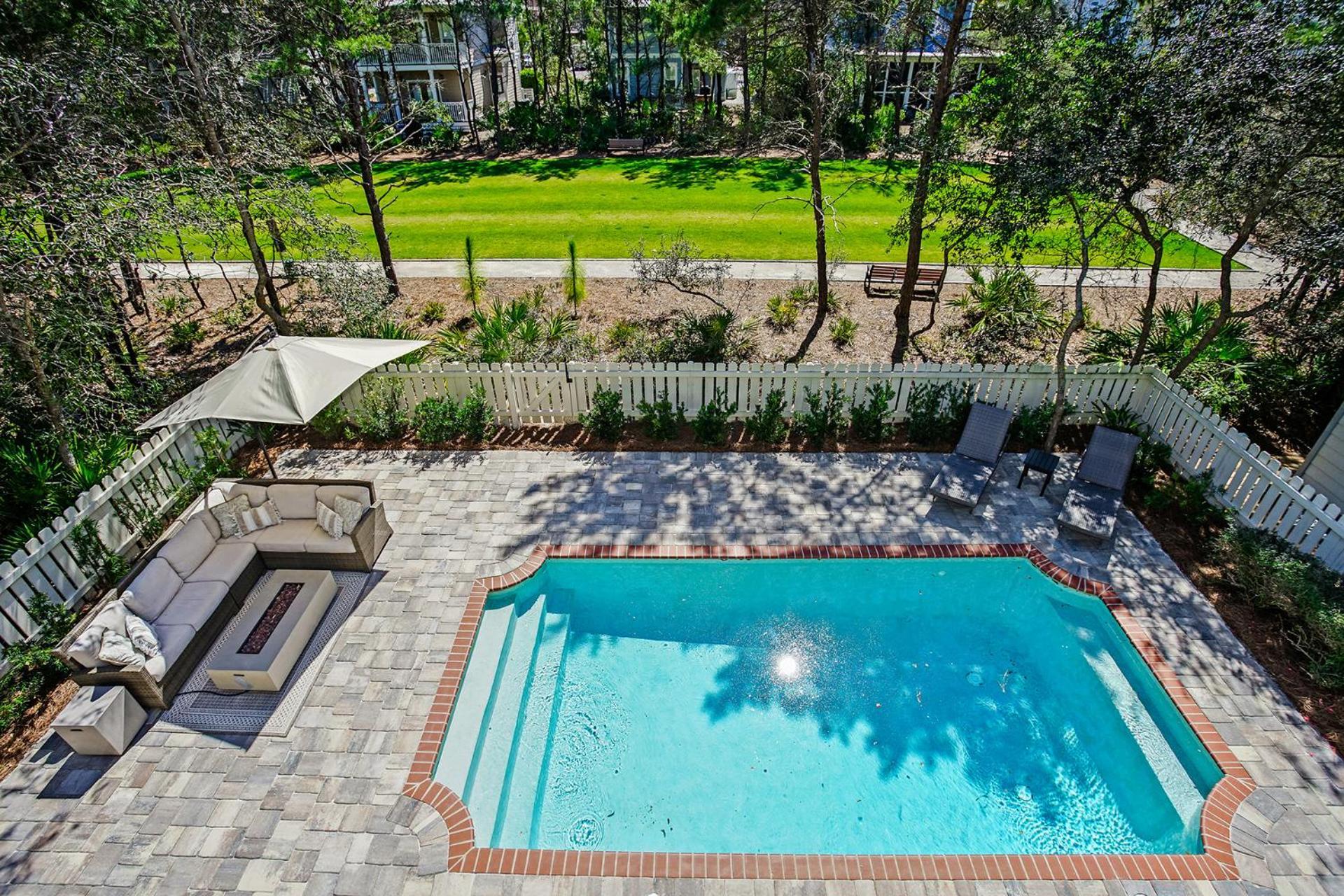 Pool's Paradise