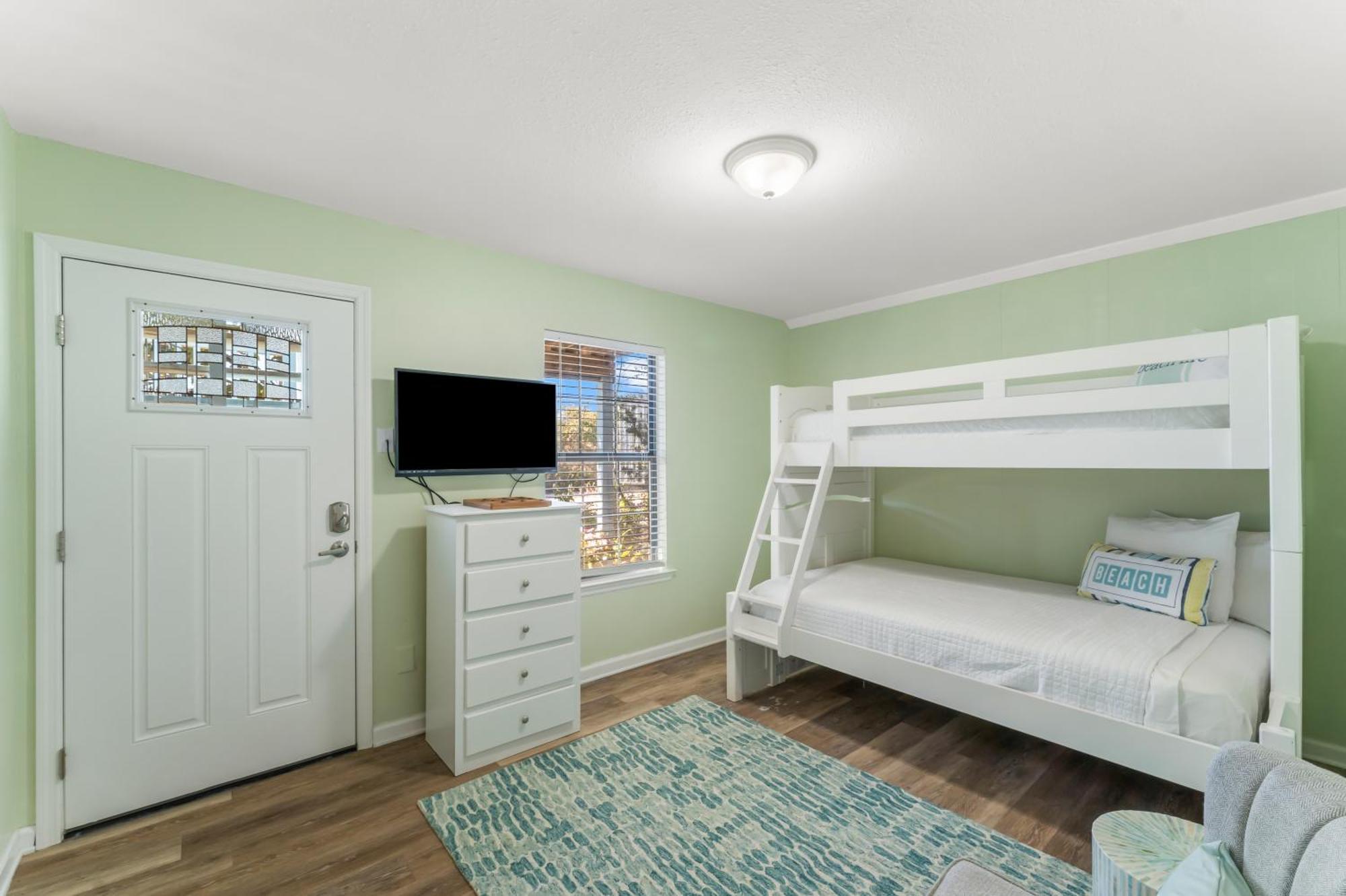 Solitude On 30a - Seacrest Townhouse With Access - Free Bikes Holiday home *
