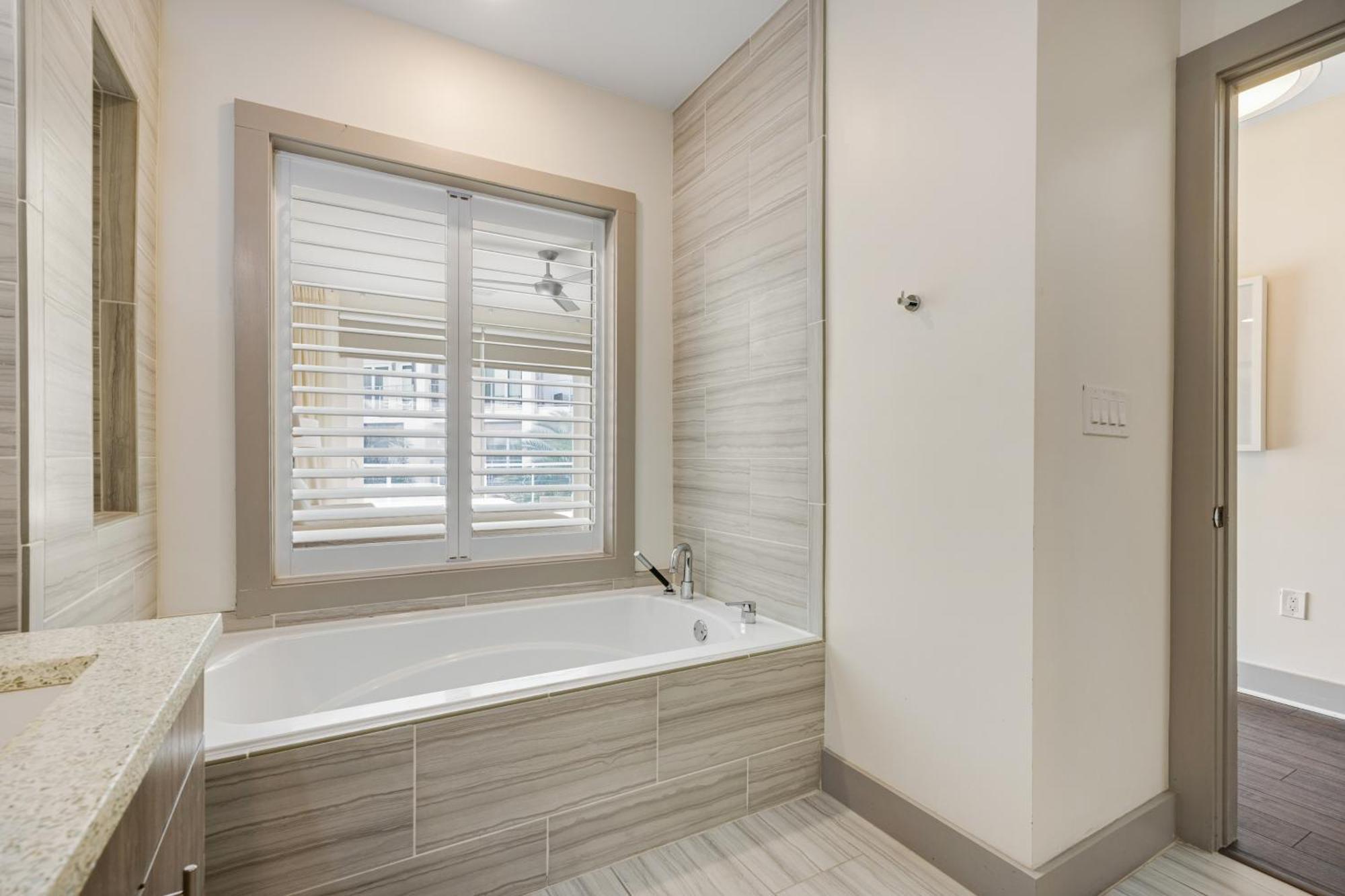 Paradise Palms - The Pointe 336 Apartment
