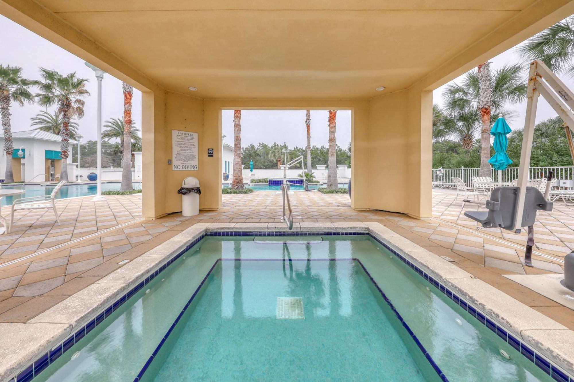 Carillon Hotel