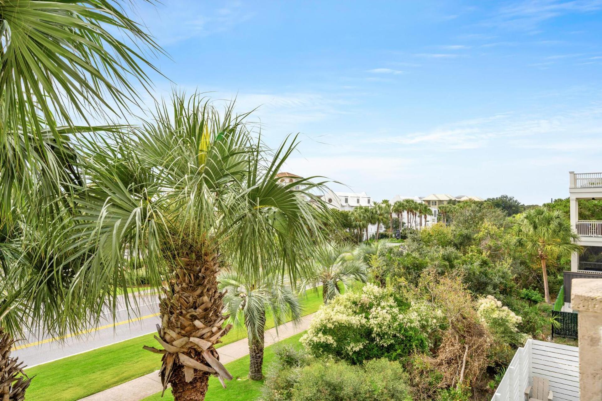 Holiday home Stunning Village Condo, Overlooking 30a, Beautifully Decorated Recently Updated *