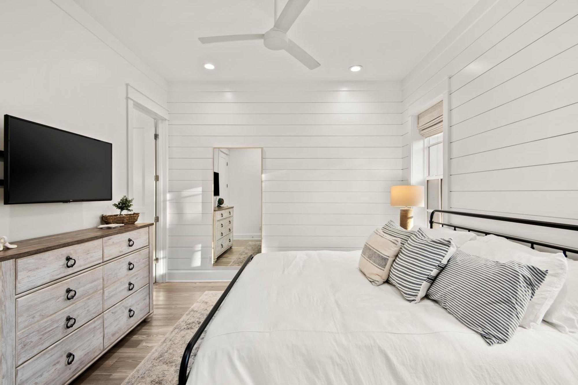Katmanblu - Over 45 Five Star Reviews! Custom-built! Easy & Pool Access! Holiday home Rosemary Beach