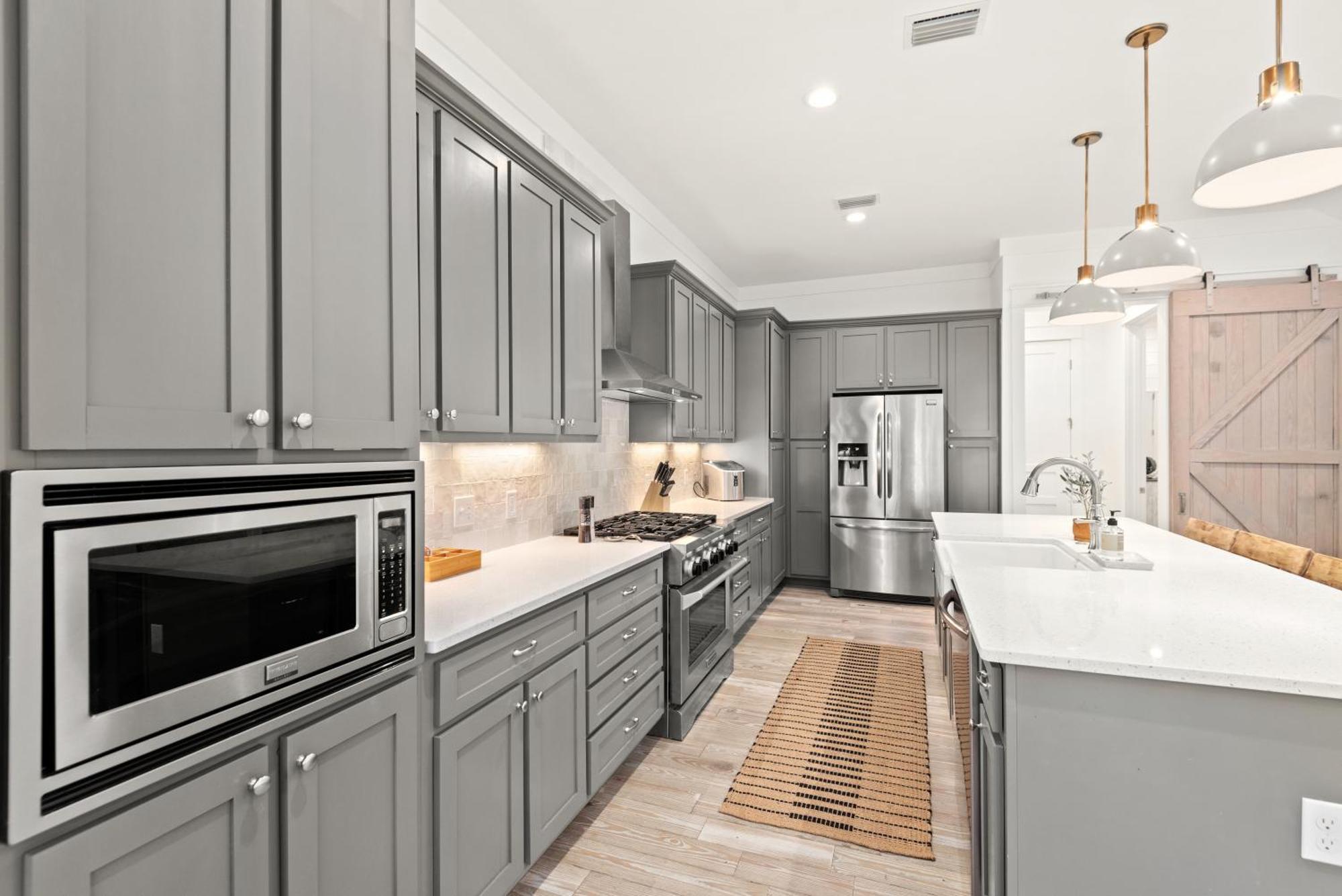 Katmanblu - Over 45 Five Star Reviews! Custom-built! Easy & Pool Access! Rosemary Beach
