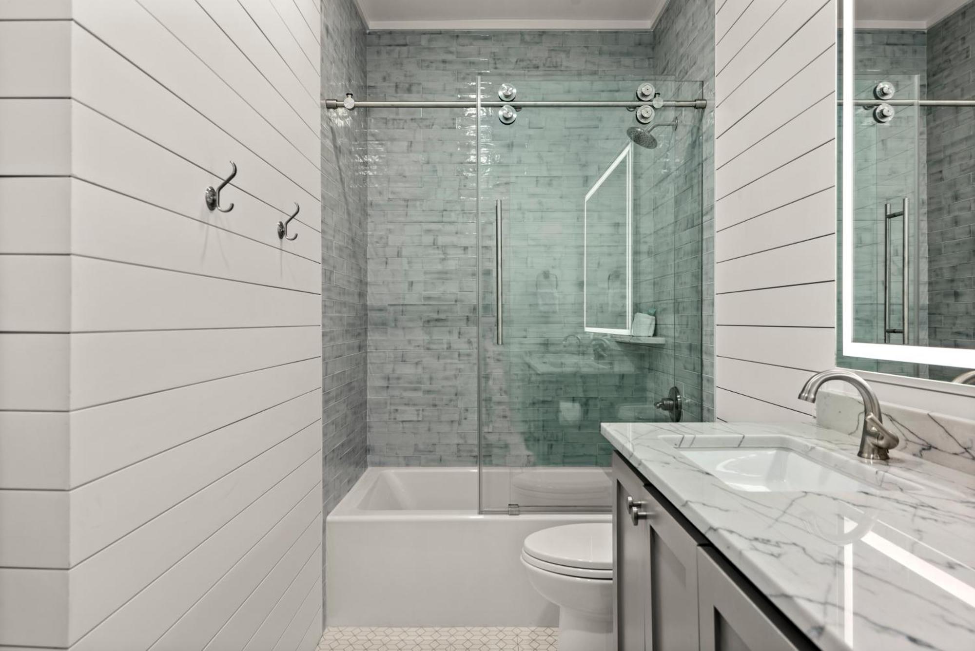 Newly Renovated Village Condo! Easy & Pool Access!