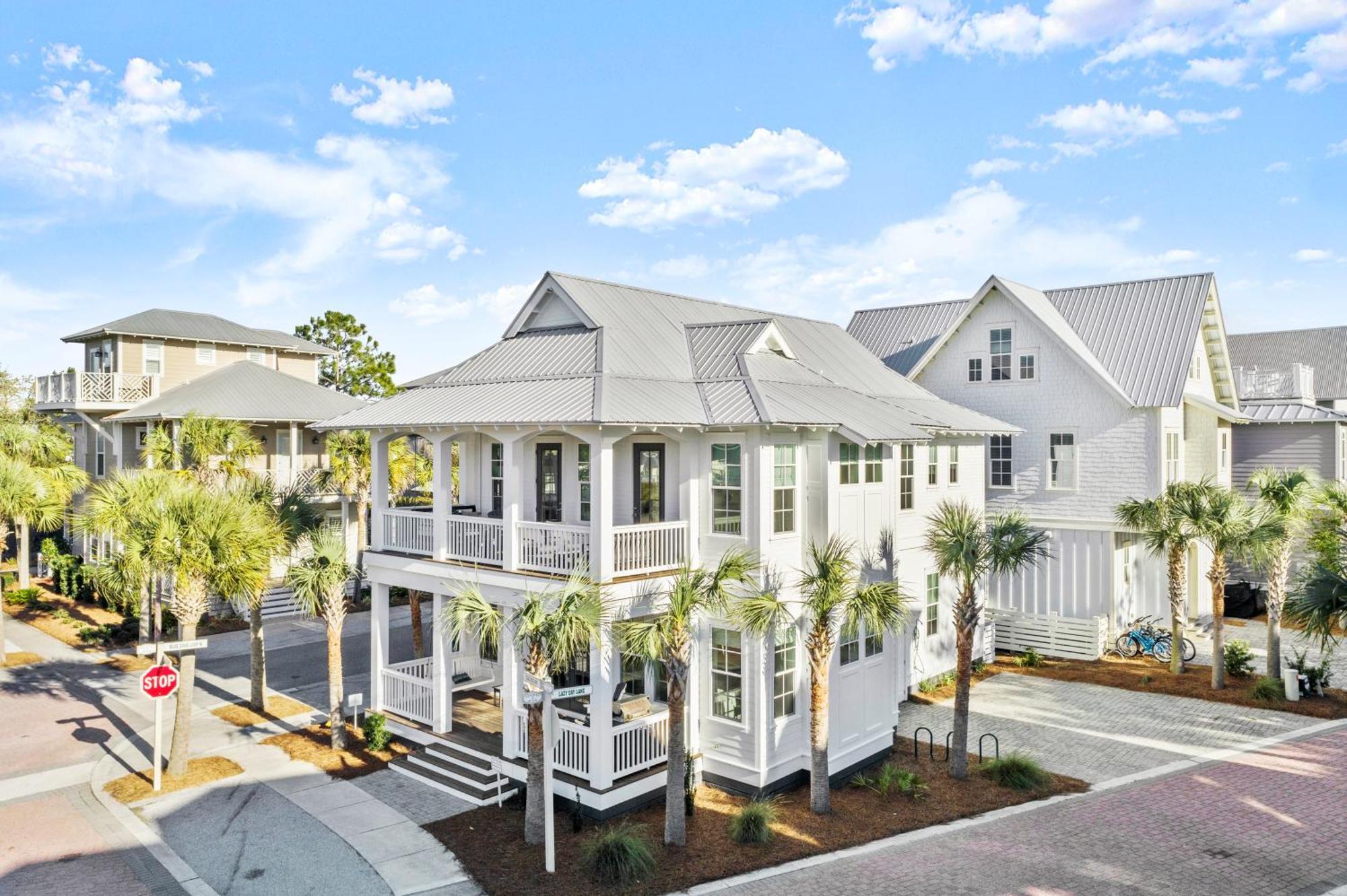 Holiday home Katmanblu - Over 45 Five Star Reviews! Custom-built! Easy & Pool Access! *