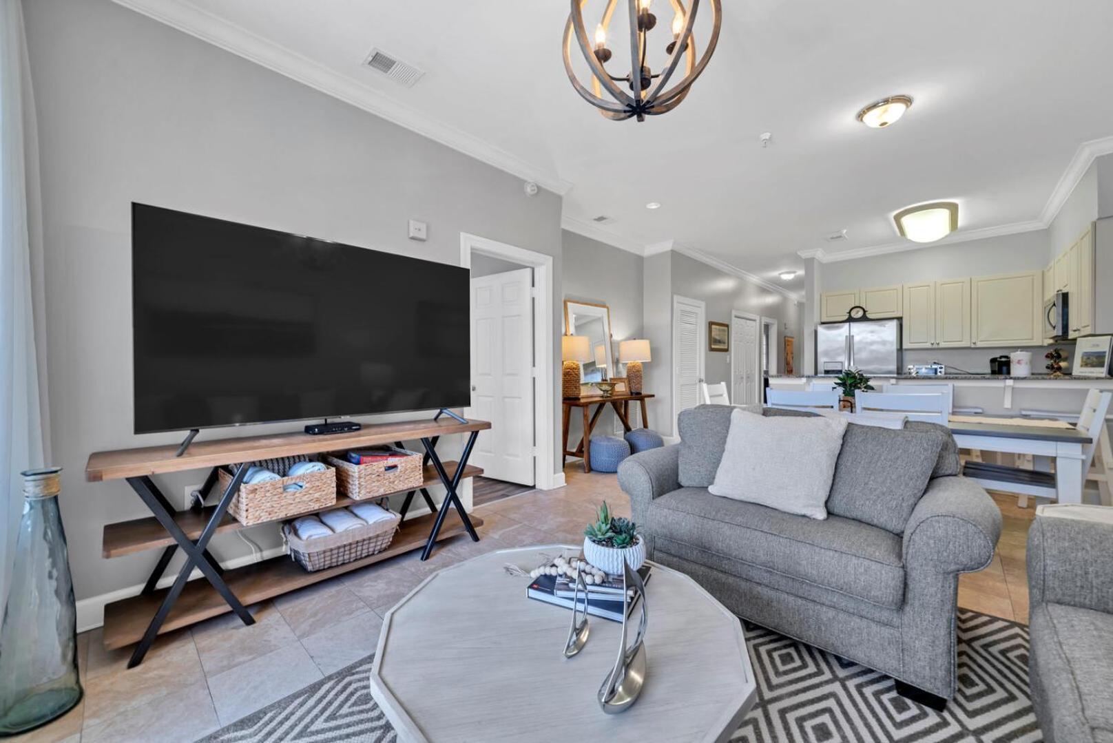 Overlooking 30a! Great Location! Easy & Pool Access!