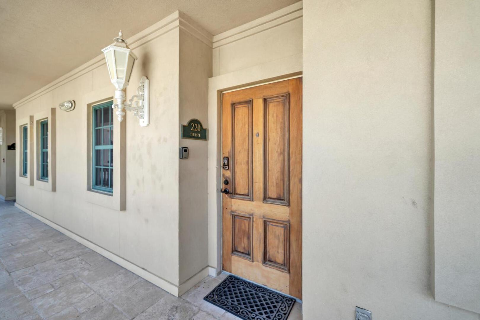Overlooking 30a! Great Location! Easy & Pool Access! * Rosemary Beach