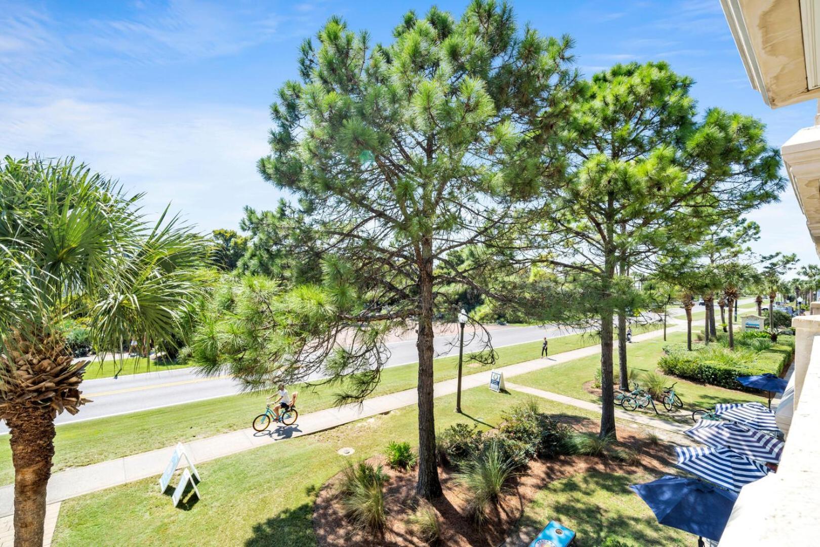 Holiday home Overlooking 30a! Great Location! Easy & Pool Access! *