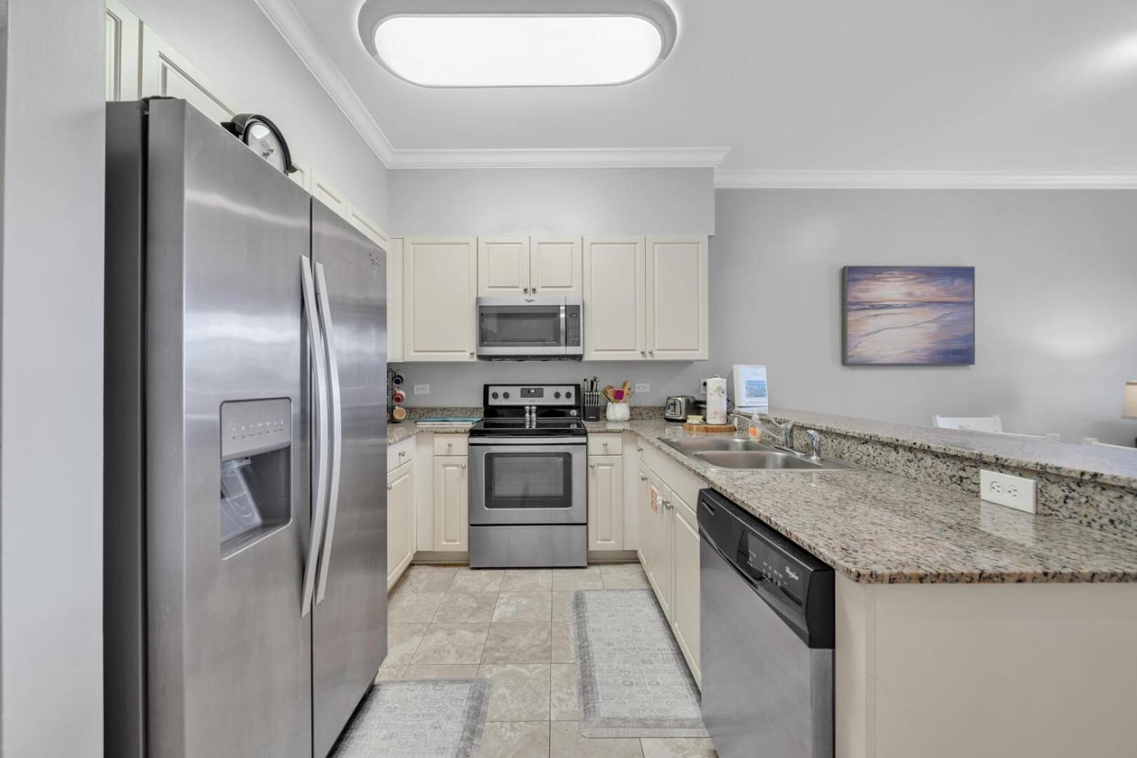 Overlooking 30a! Great Location! Easy & Pool Access! Holiday home