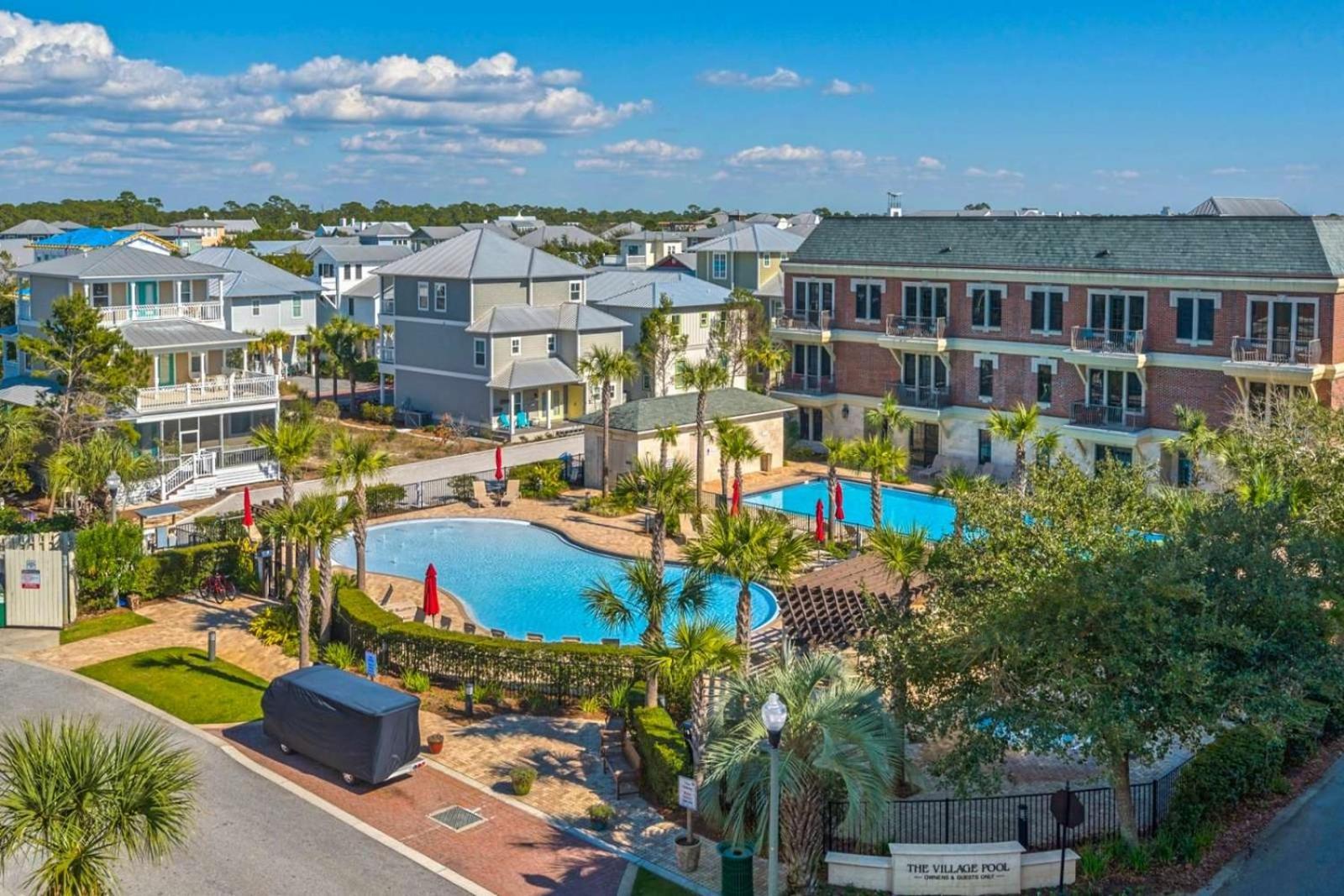 Overlooking 30a! Great Location! Easy & Pool Access! * Rosemary Beach