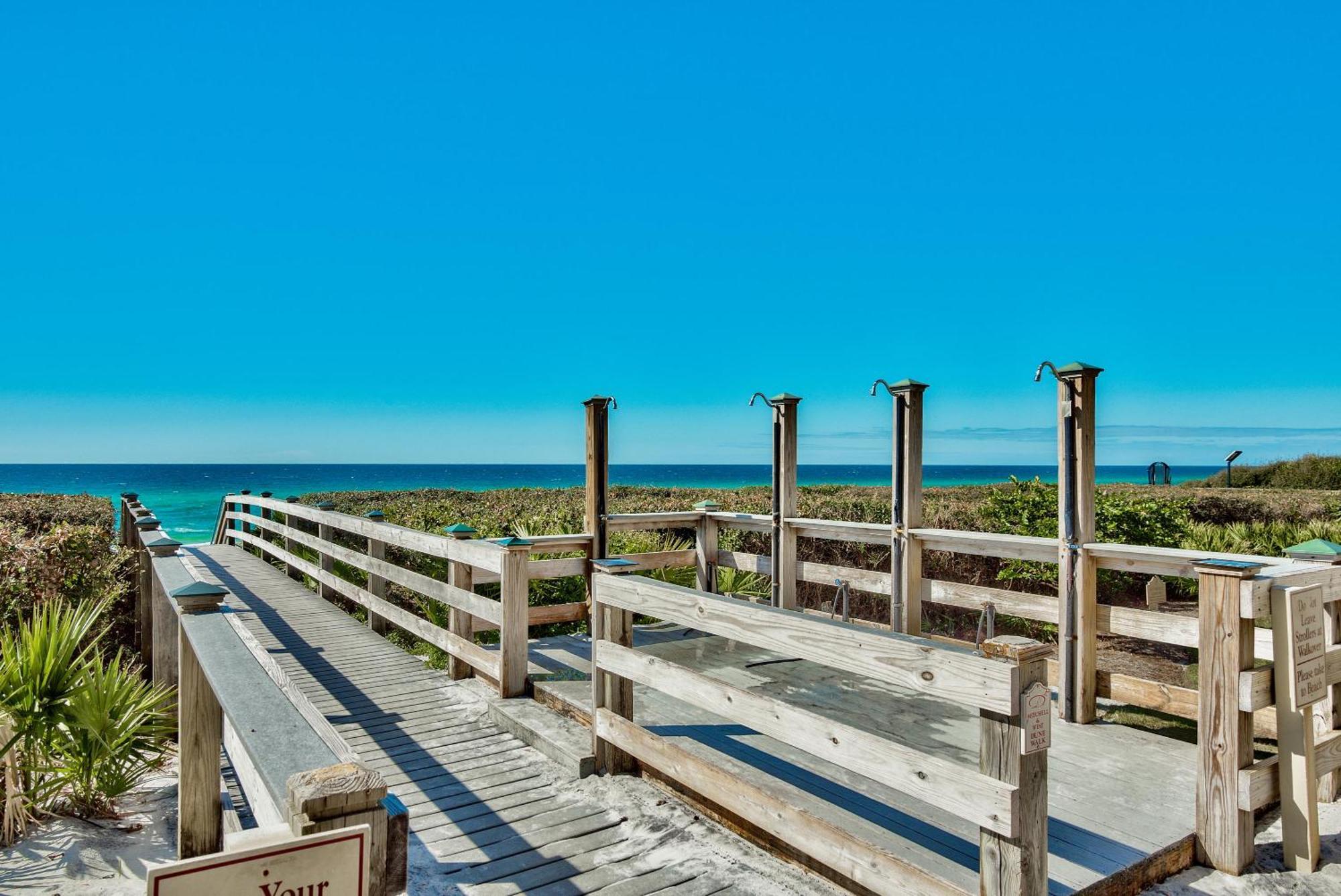 Holiday home Overlooking 30a! Great Location! Easy & Pool Access! *