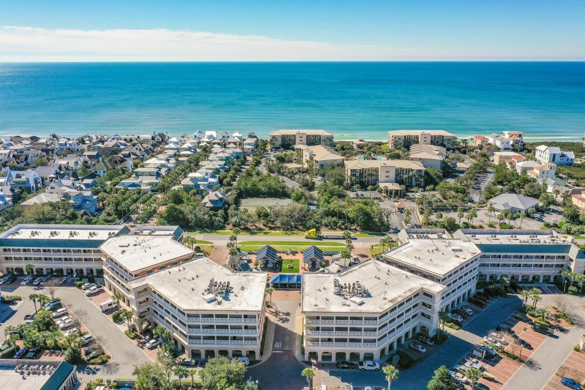 Overlooking 30a! Great Location! Easy & Pool Access! * Rosemary Beach