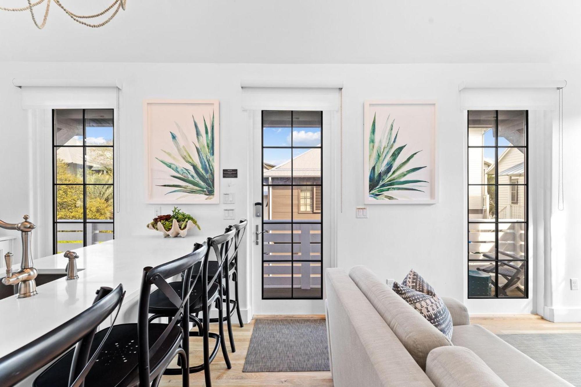Abba Carriage House *