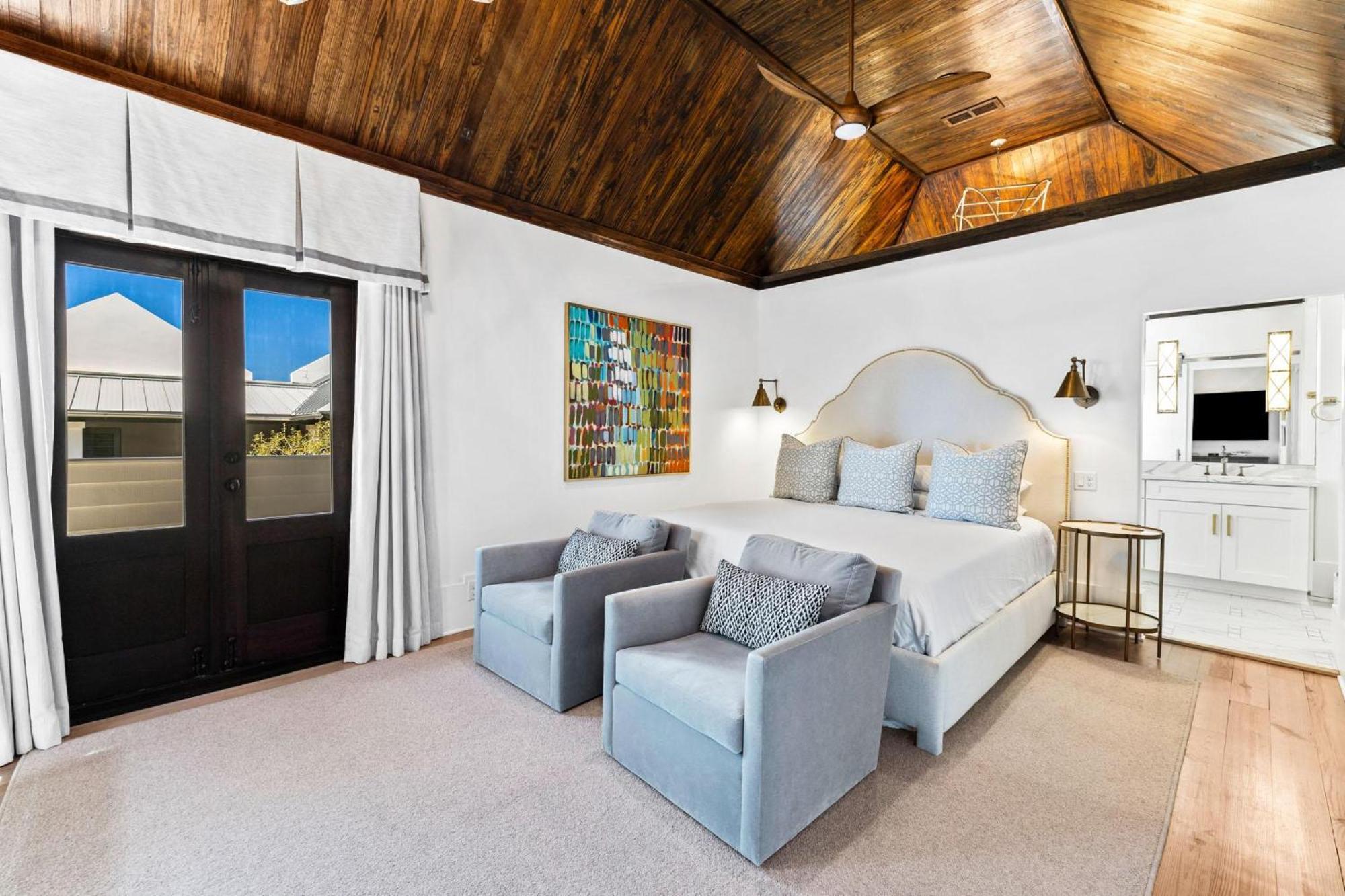 Abba & Carriage House *