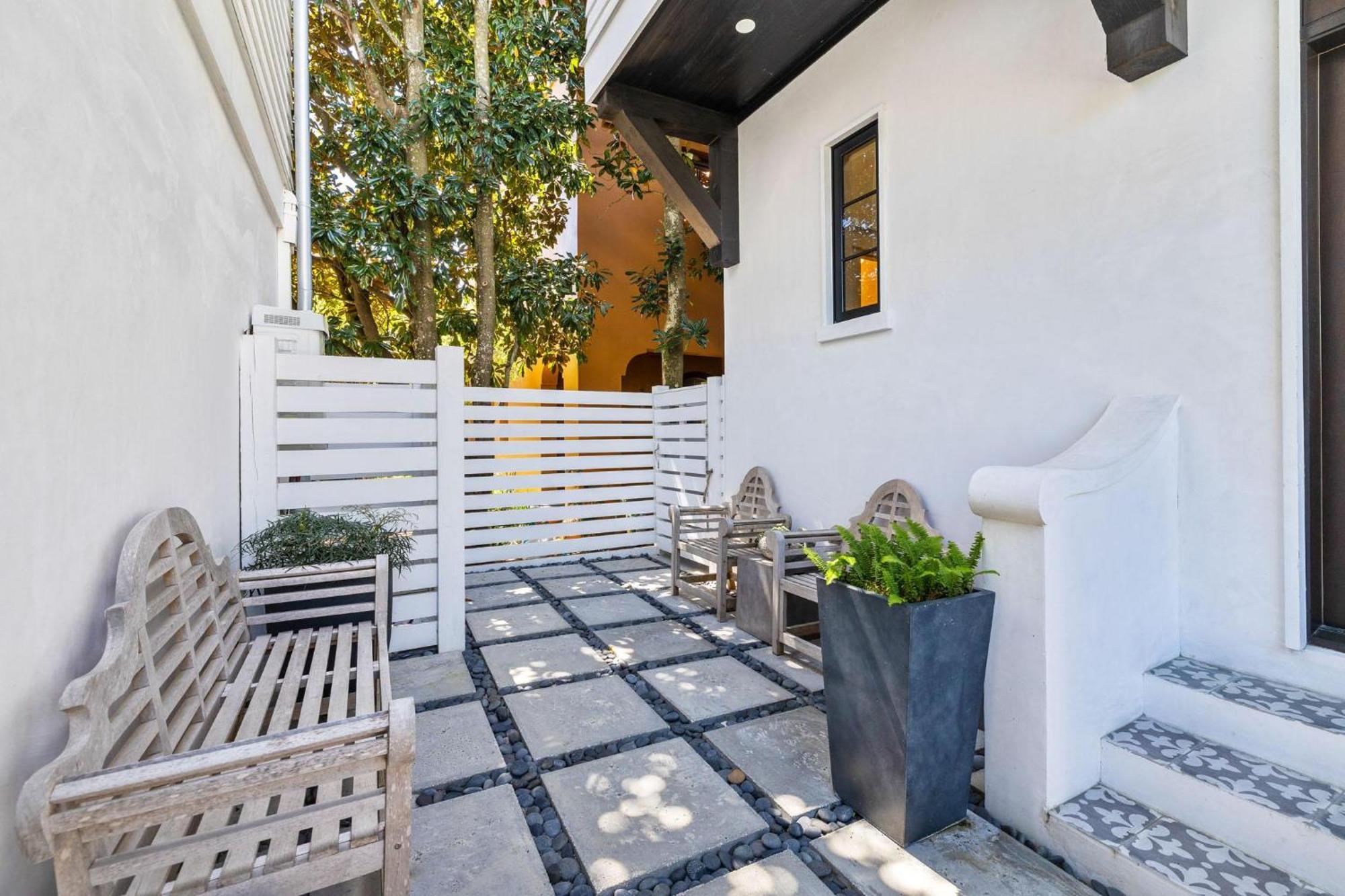 Abba & Carriage House Holiday home