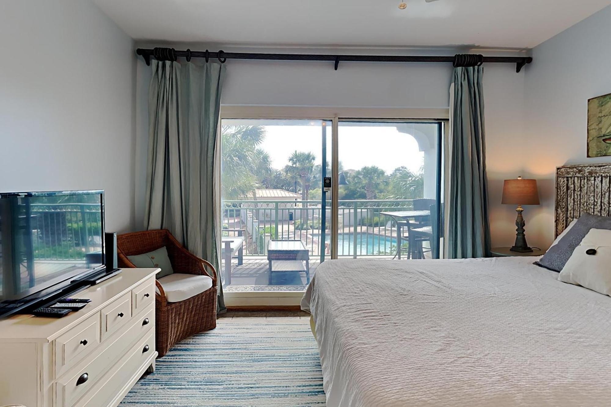 At Seacrest #206 Apartment *