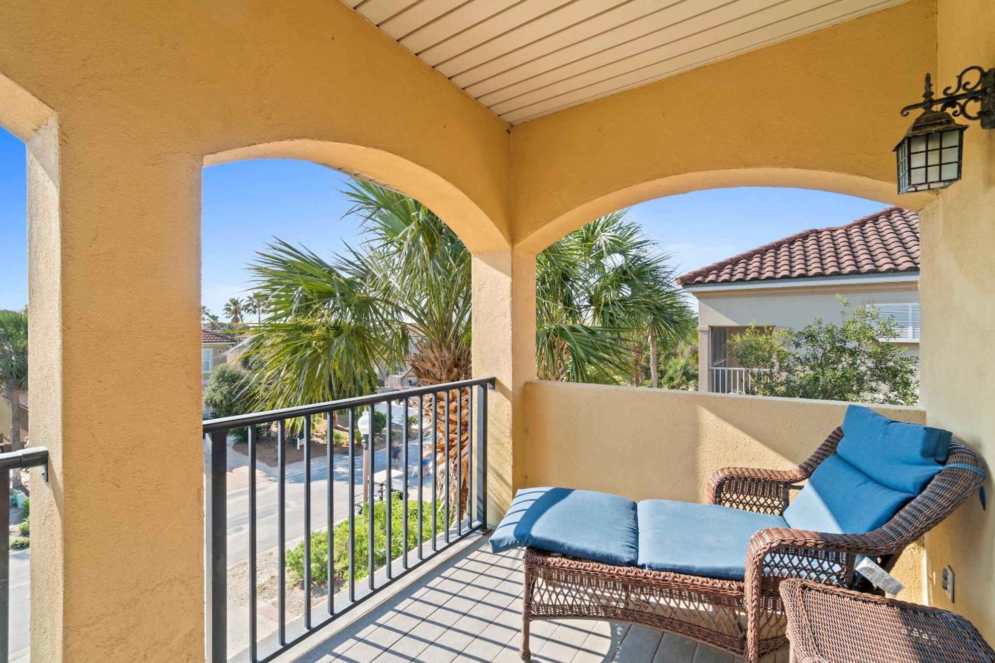 La Valencia Rosemary Beach