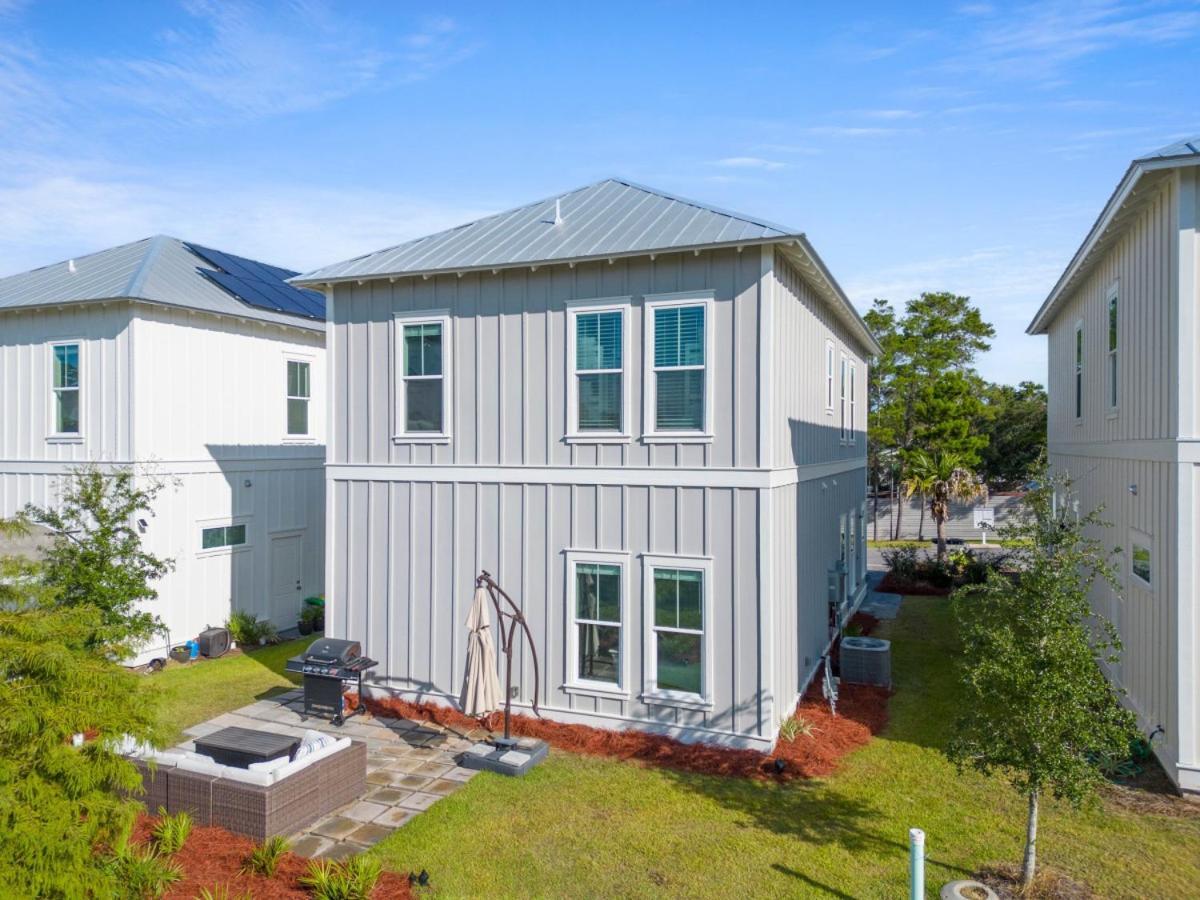New 30a Inlet House - Sleeps 14 - 10 Beds